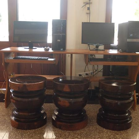 Alisa Guesthouse Pakse Bagian luar foto