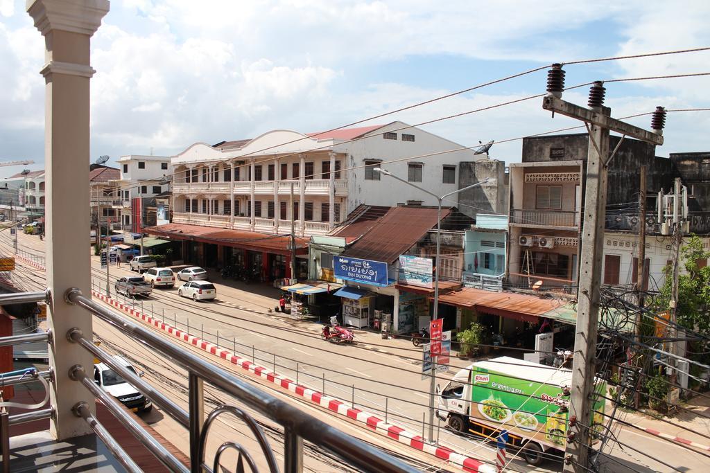 Alisa Guesthouse Pakse Bagian luar foto
