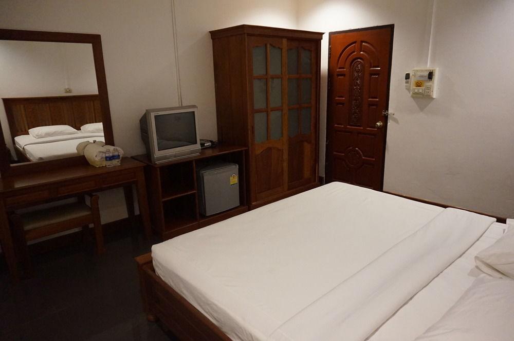 Alisa Guesthouse Pakse Bagian luar foto