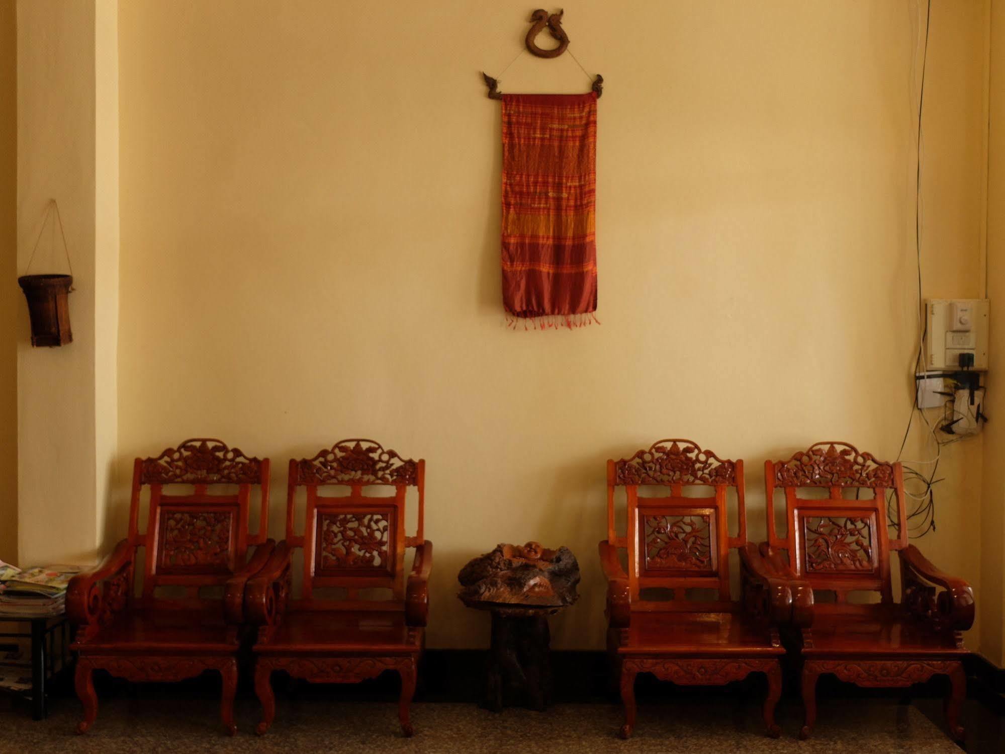 Alisa Guesthouse Pakse Bagian luar foto