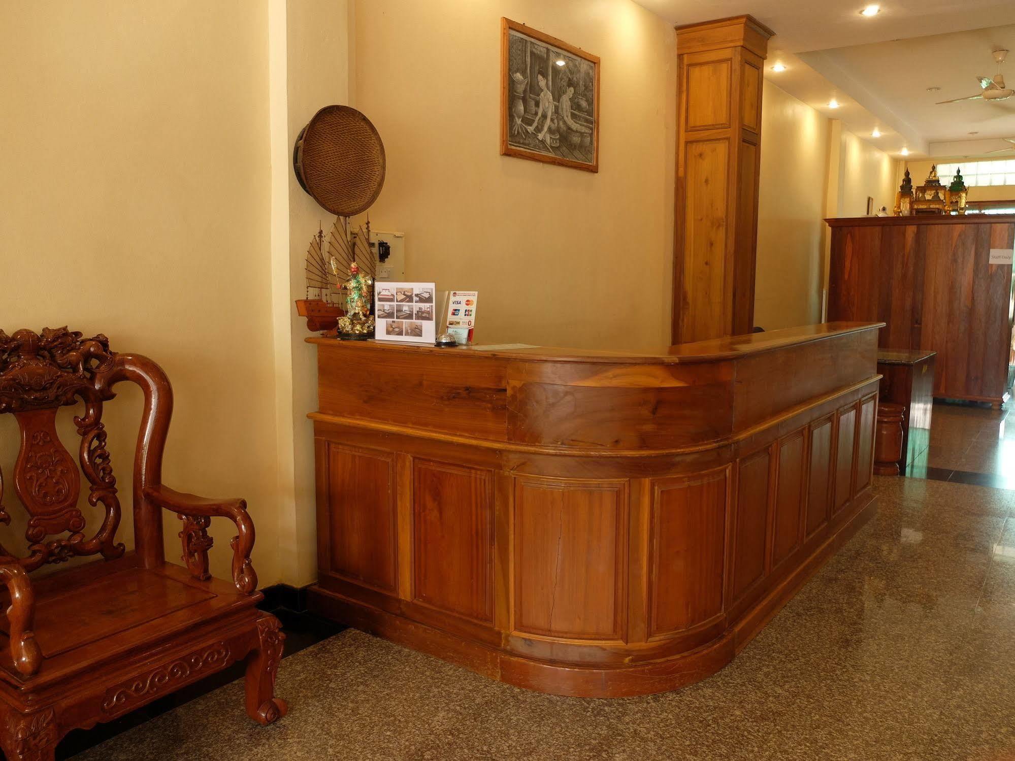 Alisa Guesthouse Pakse Bagian luar foto