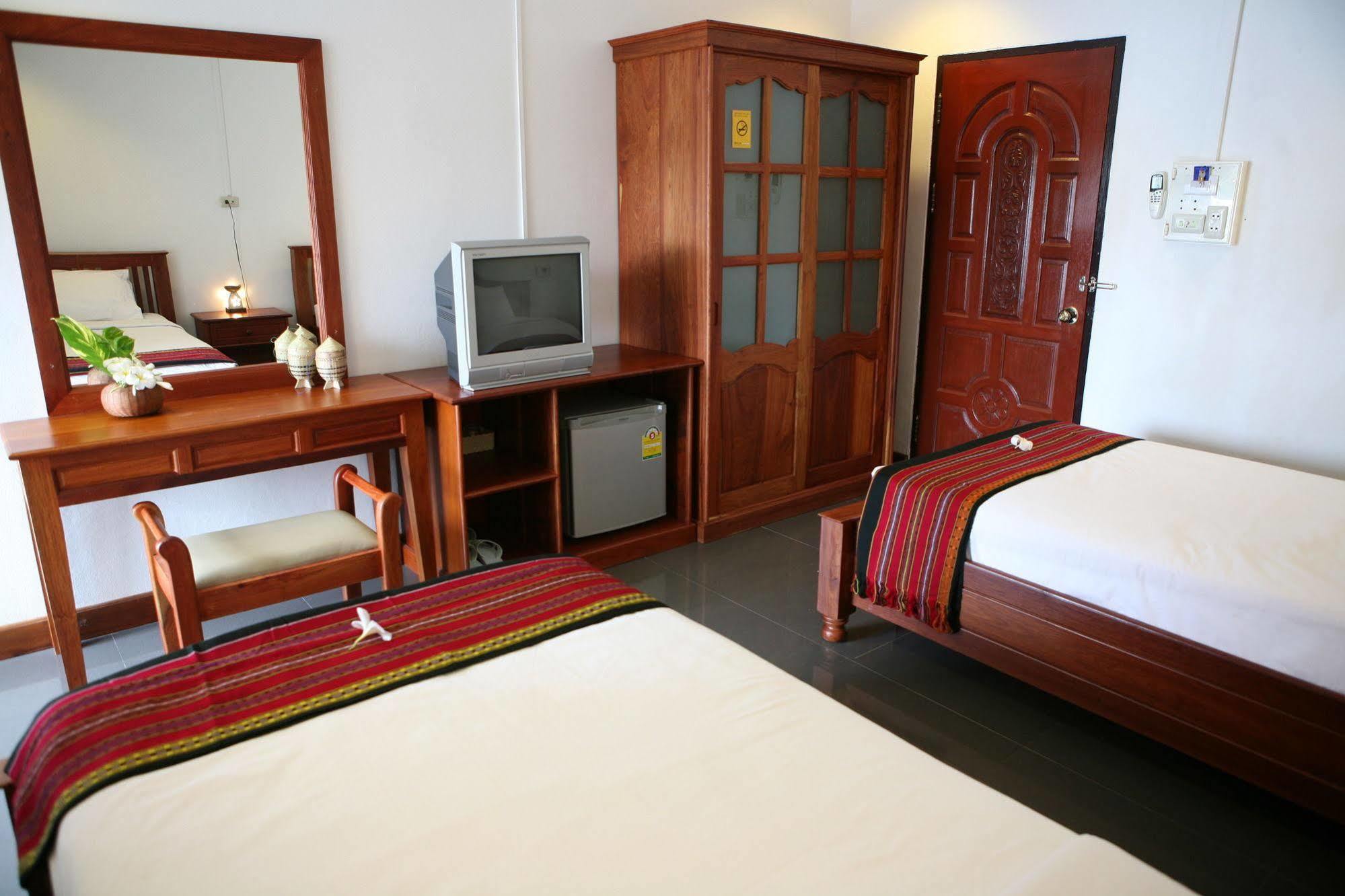 Alisa Guesthouse Pakse Bagian luar foto