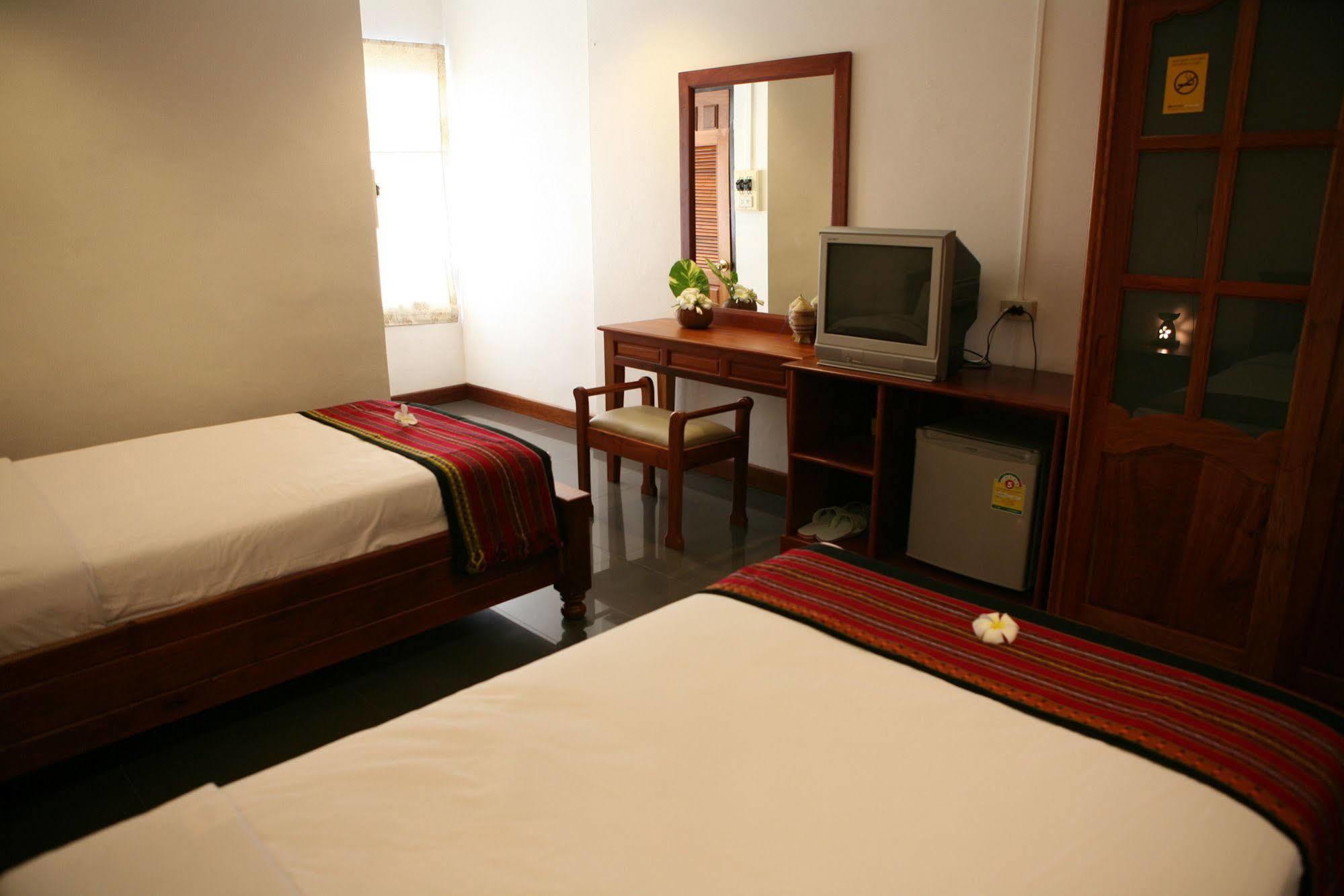 Alisa Guesthouse Pakse Bagian luar foto